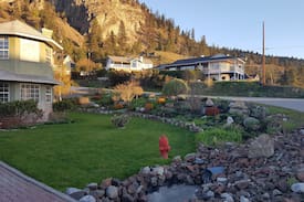 Central Okanagan House | Traders Cove Hideaway