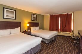 Northeast Edmonton Hotel | Coliseum Inn 13
