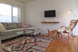 Venice House | Venice Beach bungalow 3 1/2 blocks from the sand!