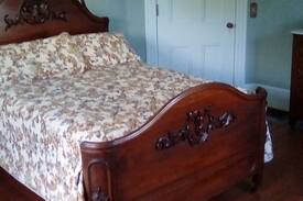 Drewsville Bed & Breakfast | The Blue Room of Eva Blake House