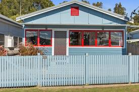 Pretty Beach Central Coast House | Baywatch at Pretty Beach - Dog friendly
