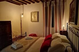 San Quirico d'Orcia Apartment | Casa Pabrù- Rubino. Una sosta romantica