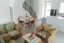 Papar House | Gloxinia Lodge @Kinarut