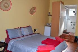 Die Hoewes House | 1010 Clifton B&B room 3