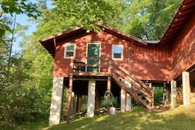 Capon Bridge Cabin | Poe Cottage at Buffalo Gap