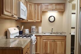 Soldotna Apartment | Bzzzy B Cabin Rentals- Studio 4