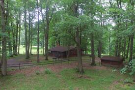 North Bloomfield Cabin | Caroma Lake Cabin- Private & Secluded