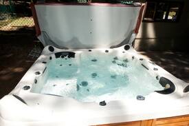 Ridgewood Cabin | Ideal Tahoe Cabin Charm w/ Hot Tub