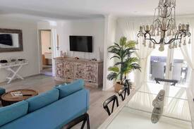 Vincentia House | Boho Beach House @ Vincentia