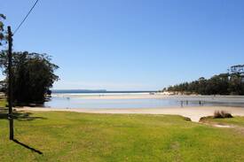 Huskisson House | Water View :: Jervis Bay Rentals
