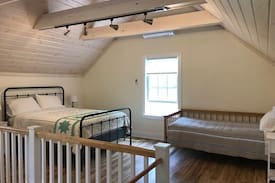 Cooperstown House | Oaks Creek Guest Cottage