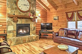 Stanton Cabin | Hot Tub, WiFi, Pool Table - Large Family Cabin - Lakewood - Red River Gorge, KY!