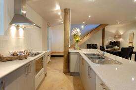 Mount Dandenong Cabin | Coorabell Retreat - wood fireplace and SPA