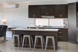 Port Lincoln House | The Entrance View - Waterfront Luxury Home