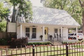 Jefferson Apartment | Debra's Tree House