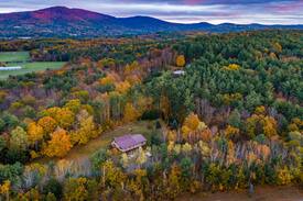 Gilford Bed & Breakfast | Buddy's Bed & Breakfast- King room