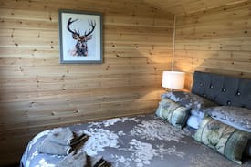 Durness House | Oldshore, Shepherd Hut @ Aiden House B&B, Durness