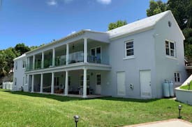 Southampton Apartment | Beach @ Avocado Hall - Ready to welcome you!