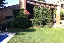 Cruilles House | Casita rústica en el Empordà