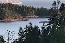 West Sechelt House | "Passiflora" - Beautiful Private Suite-Ocean Views