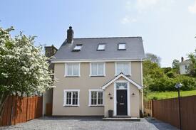 Llansantffraed House | Oswald House (OZ8)