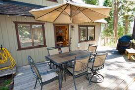 Ridgewood Cabin | Ideal Tahoe Cabin Charm w/ Hot Tub