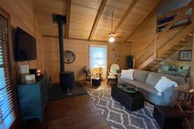 Monticello Cabin | Charming Cabin in the Woods-Close to Conley Bottom