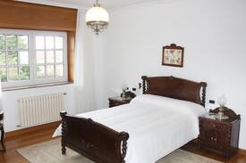 Santiago de Compostela Cabin | Suite luminosa años 20 con terraza y baño privado