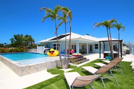Florida Keys House | SeaBreeze 6 Bedroom Ocean Side Get-Away