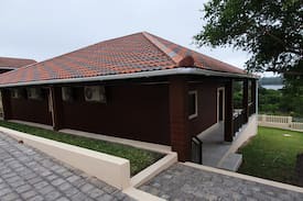 Gueima Cabin | Kev & Bia's Cottage, Bilene