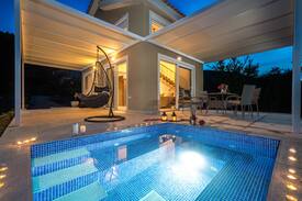 Lithakia Villa | Villa Natura private jacuzzi