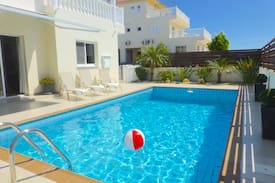Ayia Napa House | Luxury Nissi Golden Sands Villa (9) Free WiFi