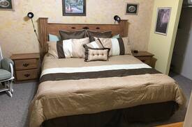 Somerton Apartment | Dove Villa Condominiums