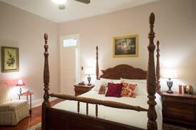 Arkadelphia House | The Rose Guesthouse