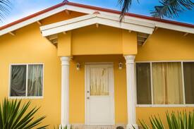 Santa Cruz House | Yellow Escape Aruba Vacation Home