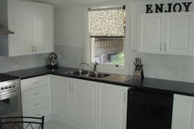 Warrnambool House | "Jamieson Cottage" - Warrnambool