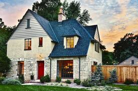 Manhattan Cabin | Sunset Cottage Guest House