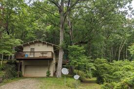 Cherokee House | Deep Creek Hideaway - PET FRIENDLY