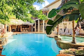 Spring Branch East House | Luxury Houston Oasis: Pool, Game Room, Theater