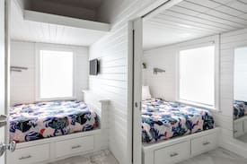 Port Jervis Cabin | Cedar Lakes Estate Garden Suite 6