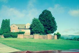Saugerties House | . Castle on the Hill.
