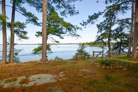 Frontenac Cabin | Channel view spacious cottage