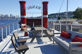 Wallingford Boat Rental | Iconic paddlewheeler houseboat - Banjo!