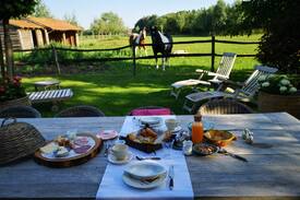 Oostkamp Other | Casa Leontine luxe suite nabij Brugge met parking