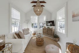 Galveston House | ❤️Sunday’s Beachy Retreat🏖