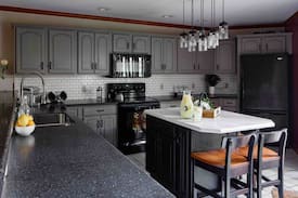 Middlebury House | Mayberry on 8 In Amish Country Sleeps 12+