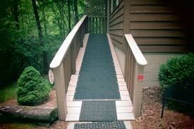 Sautee Nacoochee Cabin | Cozy Nook--one couple maximum privacy