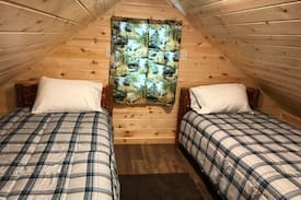 Elk County House | Buck's Cabins ( Moose Tracks Cabin)