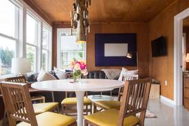 Grapeview Cabin | Lakefront Mason Lake home- glamping in a cabin!