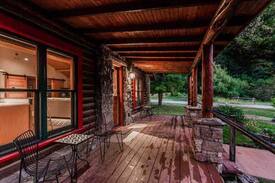 Bozeman Cabin | Bear Canyon Bunkhouse